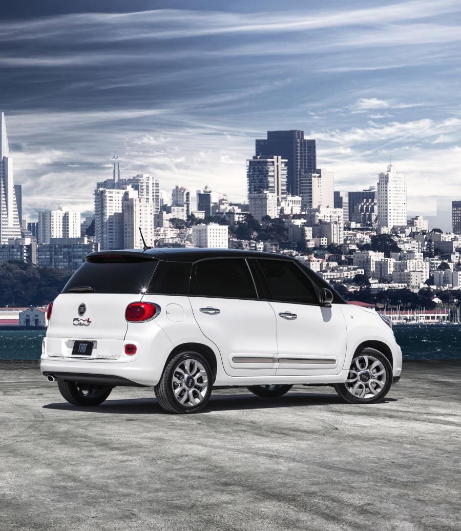  Fiat 500L 2013 года  (US) (фото 14 из 40)